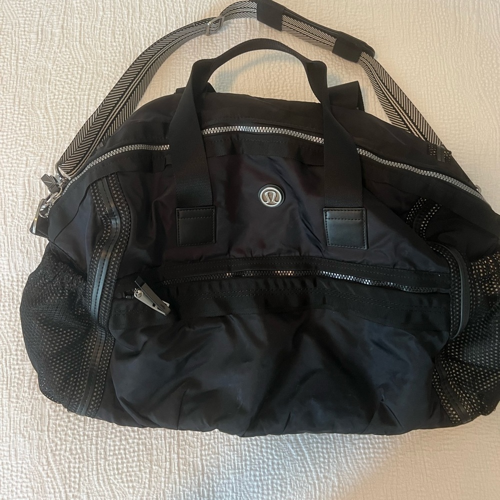 Lululemon Weekend Warrior Duffel Bag